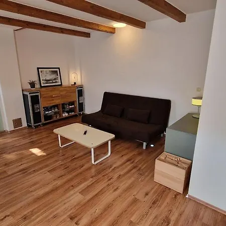 Apartment On A Three-sided Courtyard With Garden *